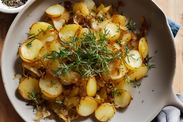 Klasik Lyonnaise Patates: Çıtır, tereyağlı ve lezzetli soğan infüzyonu